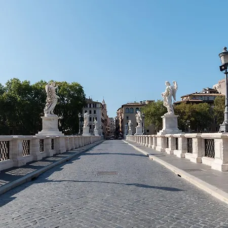 The Perfect View- Angel's Castle' Roma