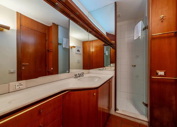 The Perfect View- Angel's Castle' Roma